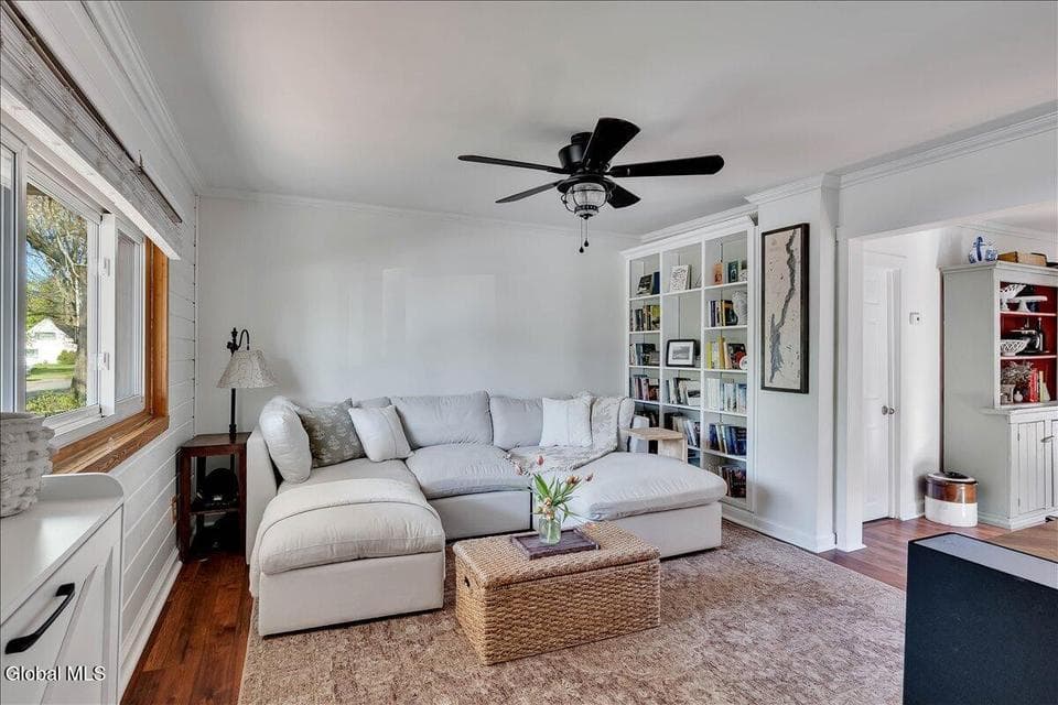 33 Fourth Street, Glens Falls, NY 12801, photo 4
