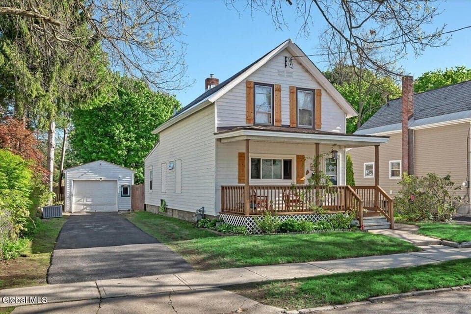 33 Fourth Street, Glens Falls, NY 12801, photo 1