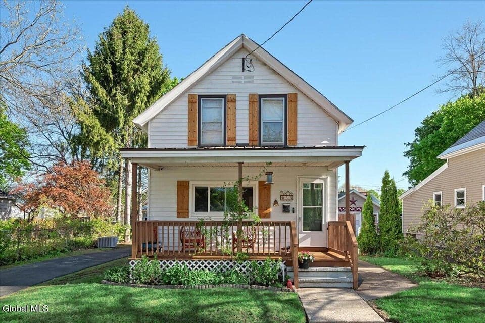 33 Fourth Street, Glens Falls, NY 12801, photo 2