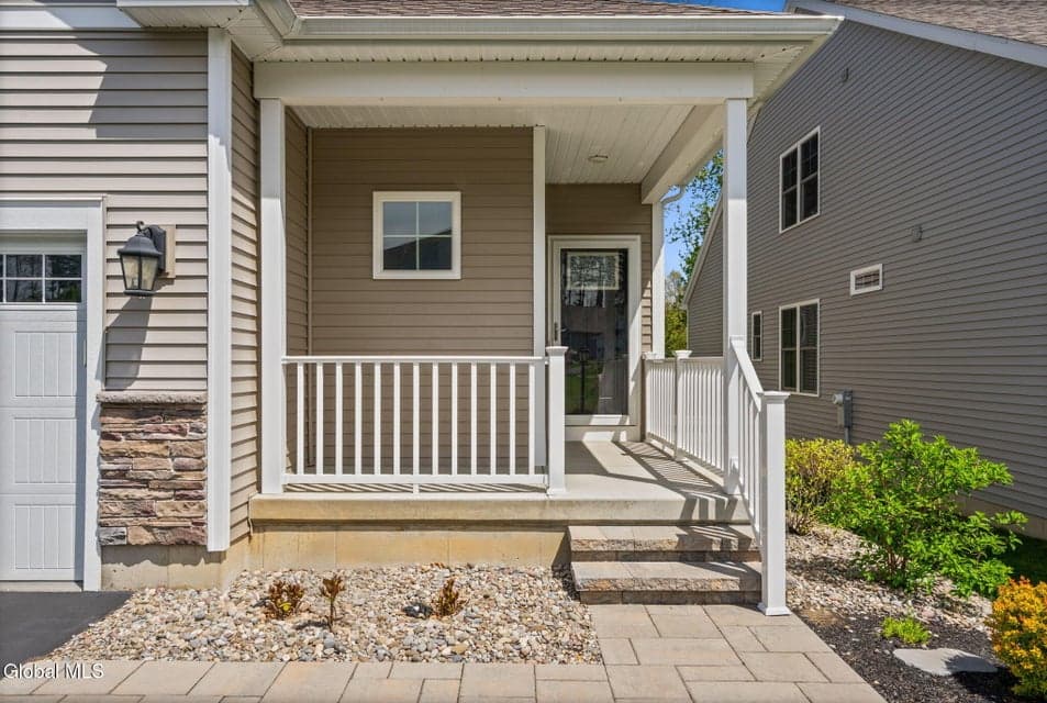 15 Bradley Circle, Halfmoon, NY 12065, photo 4