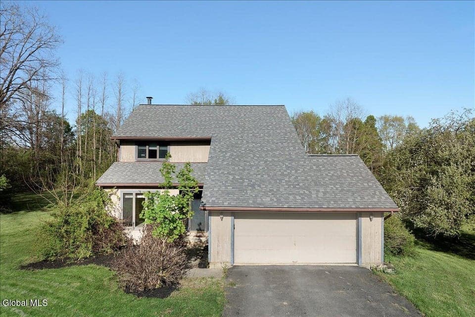 2 Chantal Court, Ballston Spa, NY 12020, photo 2