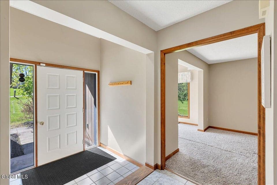 2 Chantal Court, Ballston Spa, NY 12020, photo 4
