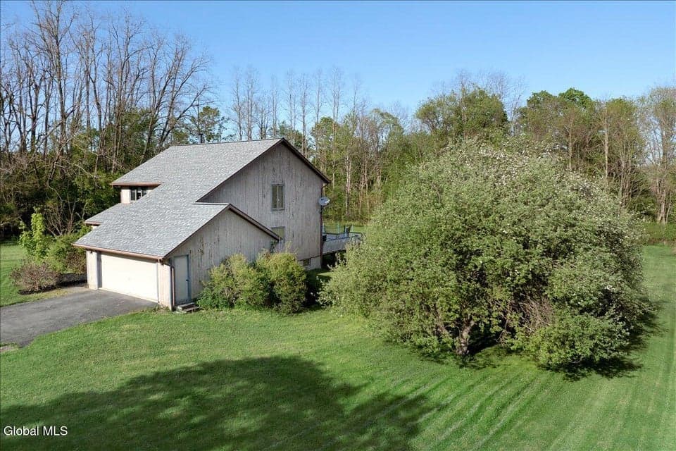 2 Chantal Court, Ballston Spa, NY 12020, photo 5