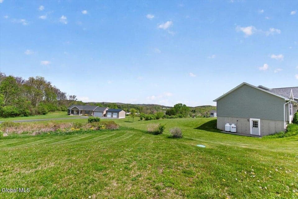 581 Pinewoods, Brunswick, NY 12180, photo 4