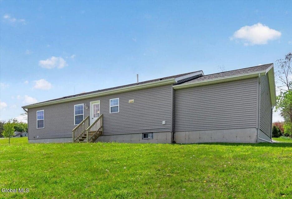 581 Pinewoods, Brunswick, NY 12180, photo 3