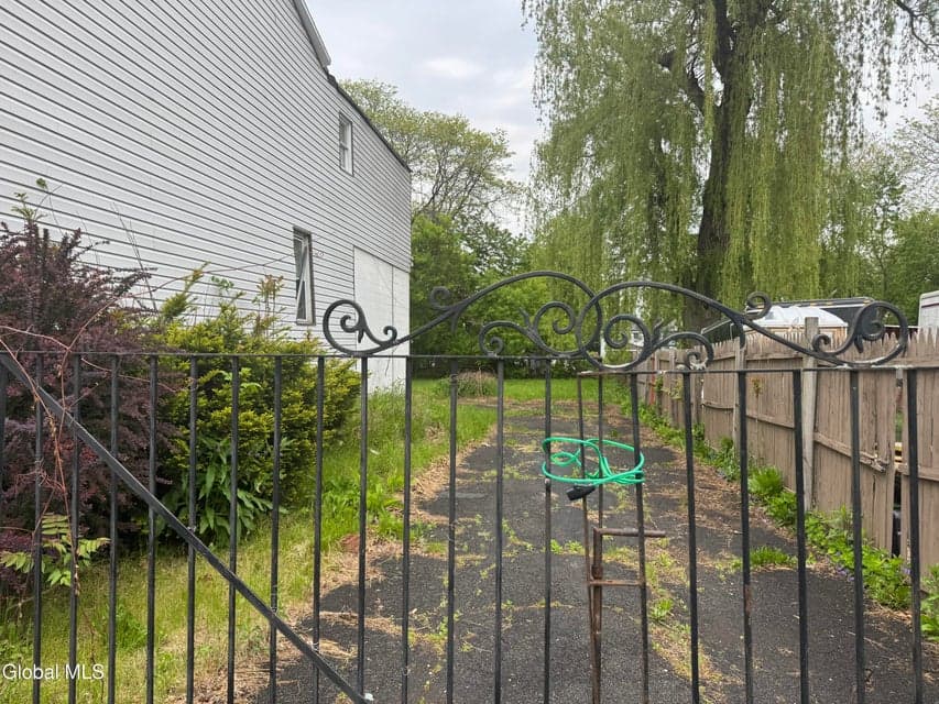 221 Livingston Avenue, Albany, NY 12210, photo 2