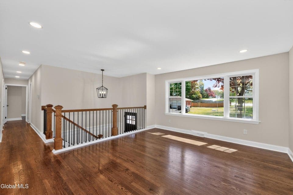 24 James Drive, Colonie, NY 12211, photo 3