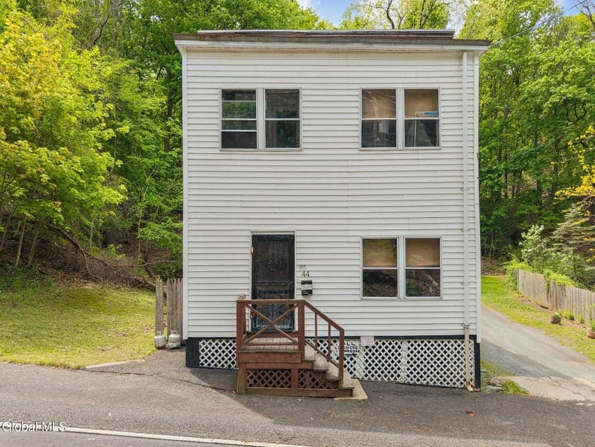44 Spring Avenue, Troy, NY 12180, photo 4