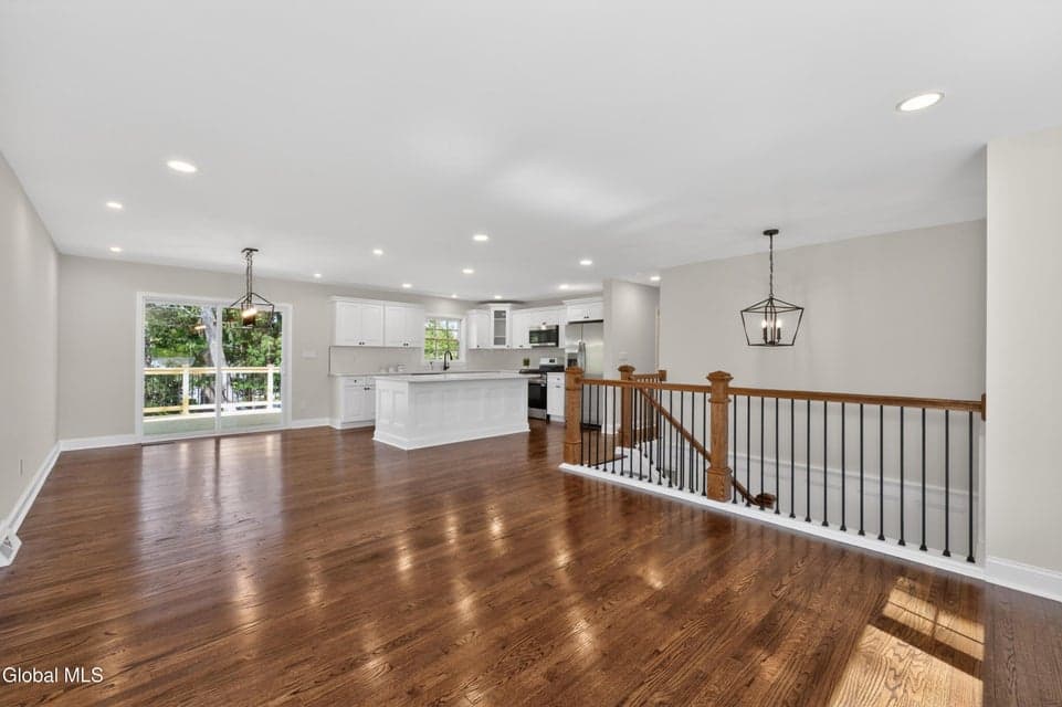 24 James Drive, Colonie, NY 12211, photo 4