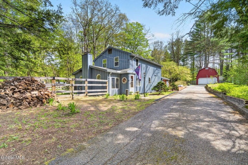 5647 Lake Road, Galway, NY 12074