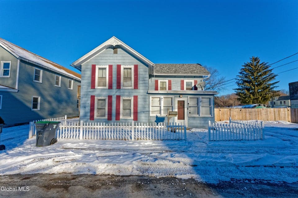 11 Nixon Street, Hoosick Falls, NY 12090