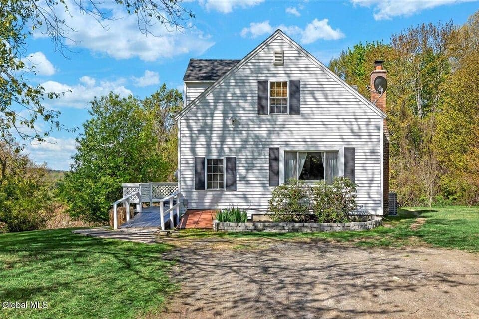 573 Church Street, North Greenbush, NY 12198, photo 5