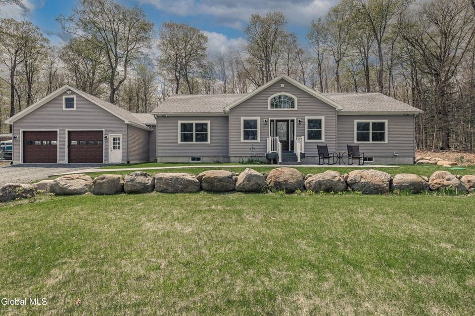 323 N Shore Rd Peck Road, Gloversville, NY 12078, photo 1