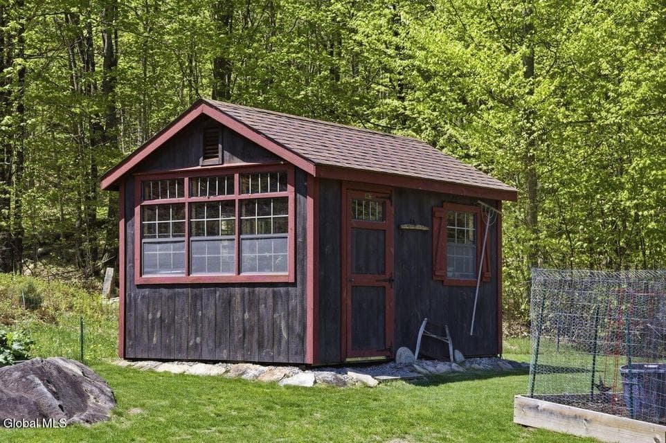 212 Backus Lane, photo 3