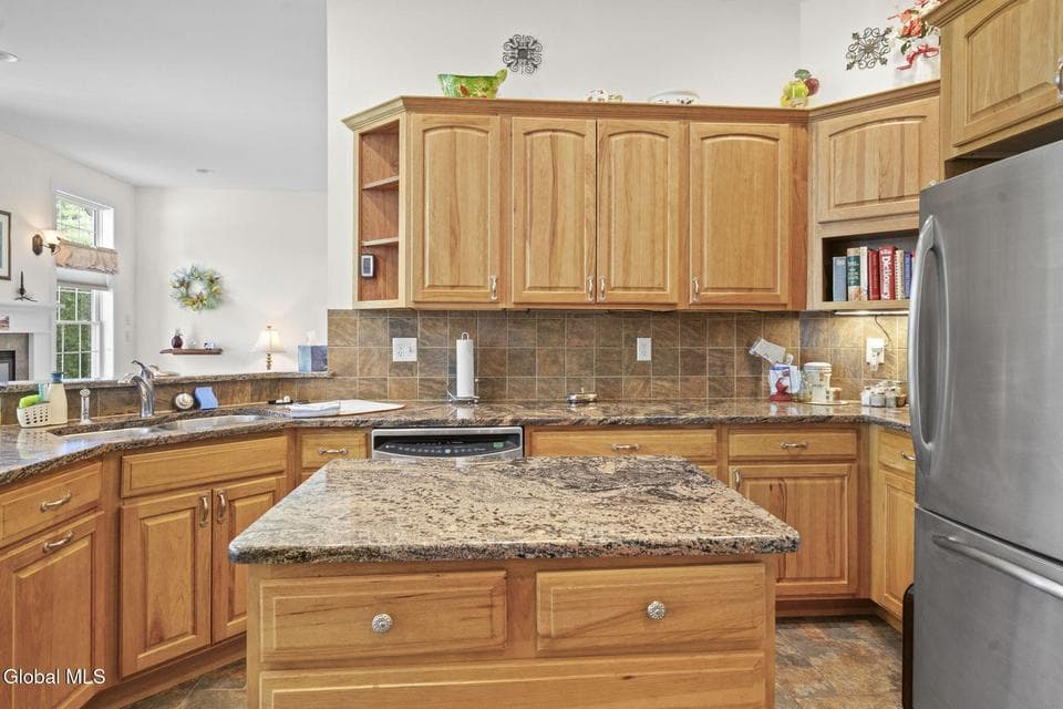 1032 Di Bella Drive, Schenectady, NY 12303, photo 5