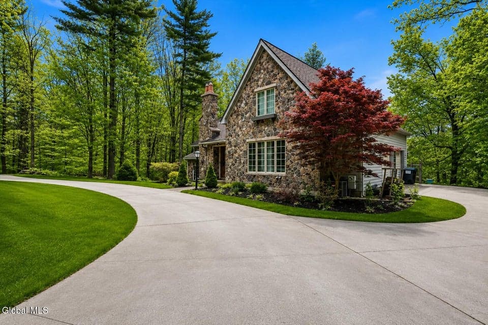 100 Southard Road, Saratoga Springs, NY 12866, photo 4