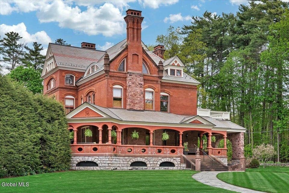 795 N Broadway, Saratoga Springs, NY, photo 1