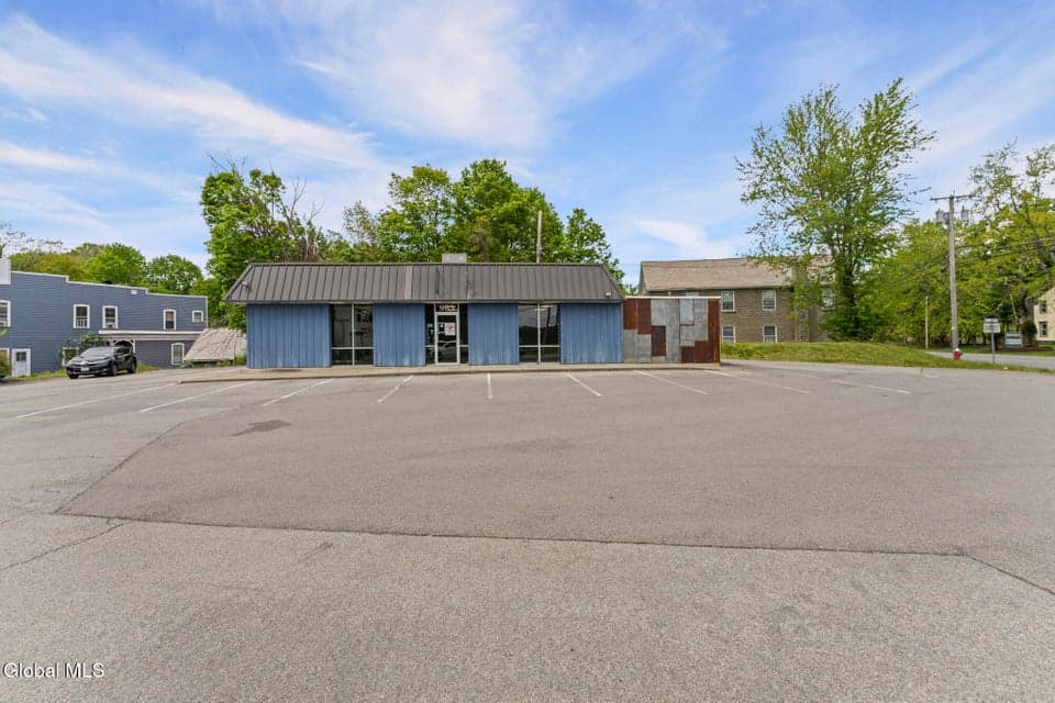 985 Hoosick Road, Troy, NY 12180, photo 1