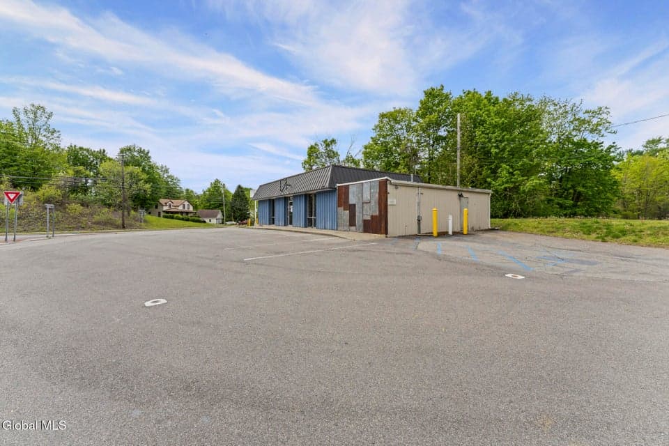 985 Hoosick Road, Troy, NY 12180, photo 2