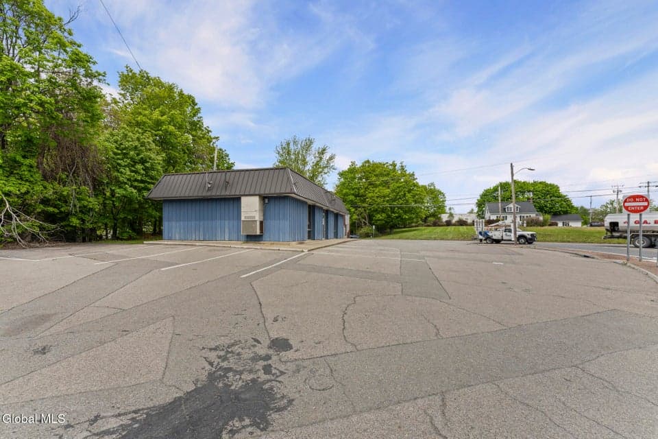 985 Hoosick Road, Troy, NY 12180, photo 3
