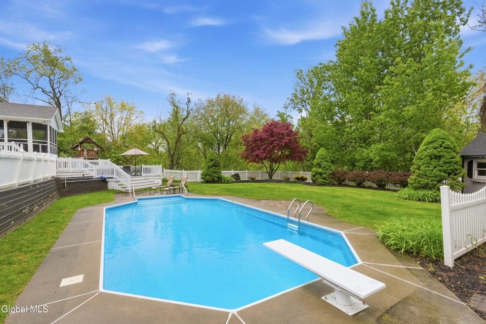 43 Brinker Drive, Rensselaer, NY 12144, photo 3