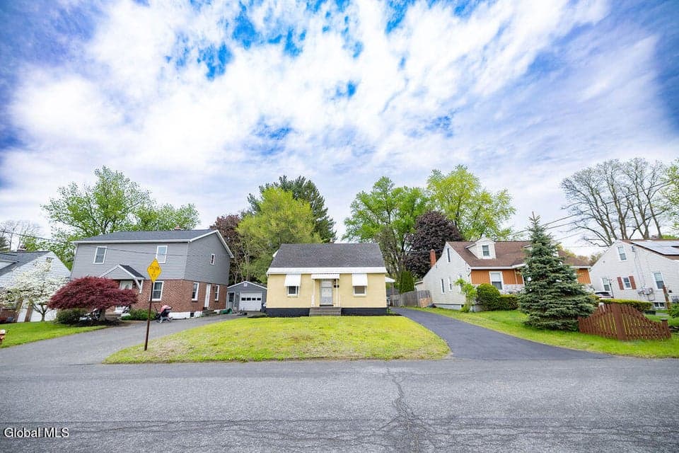 1782 Fiero Avenue, Rotterdam, NY 12303, photo 2