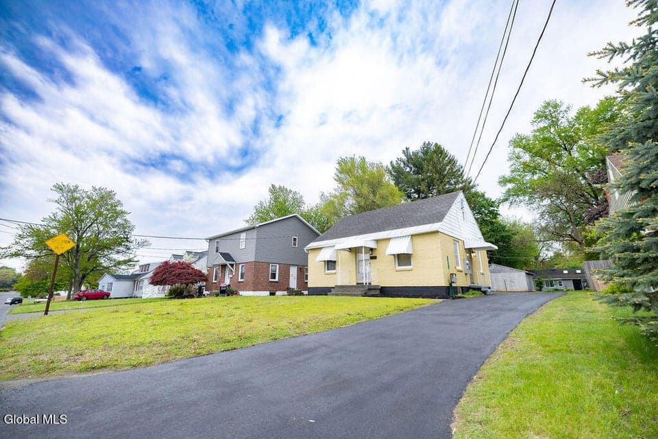 1782 Fiero Avenue, Rotterdam, NY 12303, photo 5