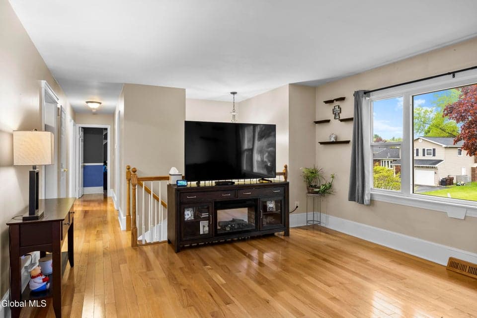 28 Vista Lane, Bethlehem, NY 12158, photo 4