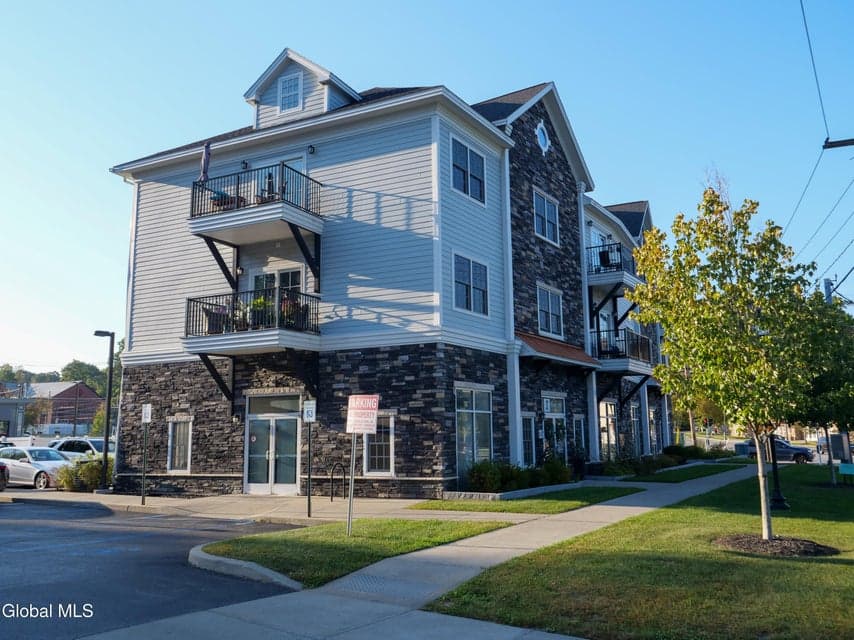 97 East Avenue, APT 201, Saratoga Springs, NY 12866, photo 1