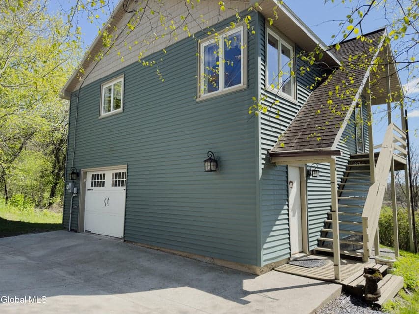 34 Clay Hill Road, photo 2