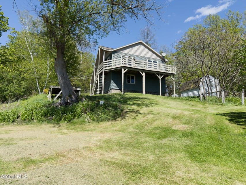 34 Clay Hill Road, photo 3