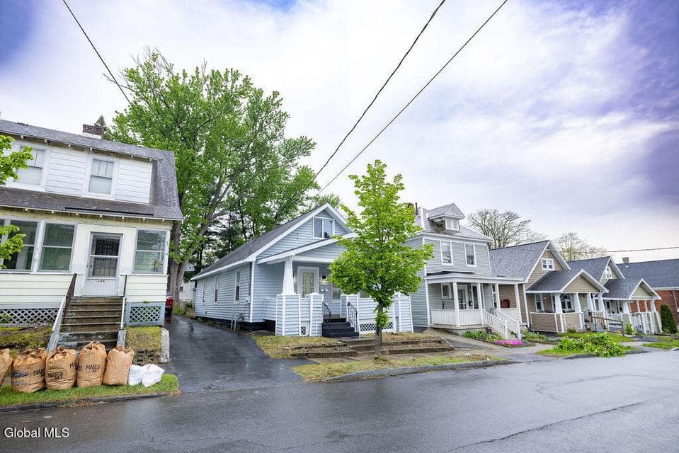 242 Linden Street, Schenectady, NY 12304, photo 4