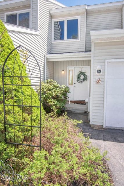 69 Belmont Drive, Saratoga Springs, NY 12866, photo 3