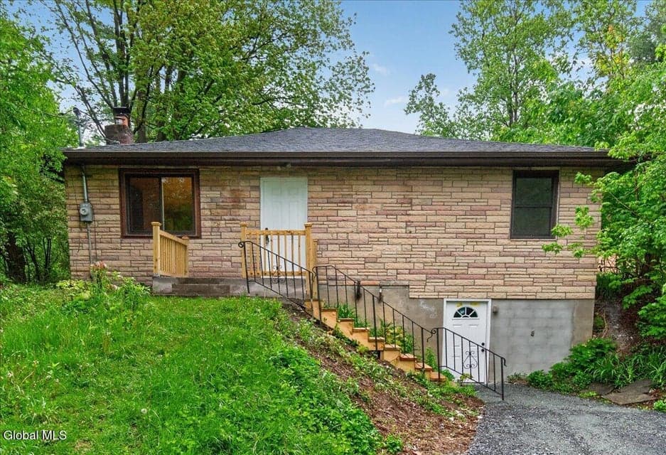 17 Onesquethaw Creek Road, New Scotland, NY 12067, photo 1