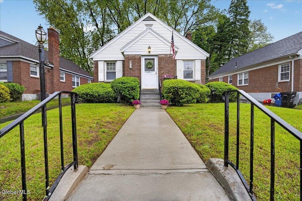 36 Pointview Drive, Troy, NY 12180, photo 1