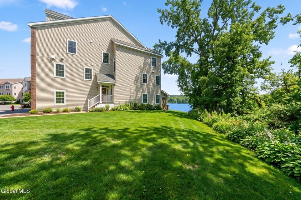 14203 Admirals Walk Drive, Cohoes, NY, photo 5