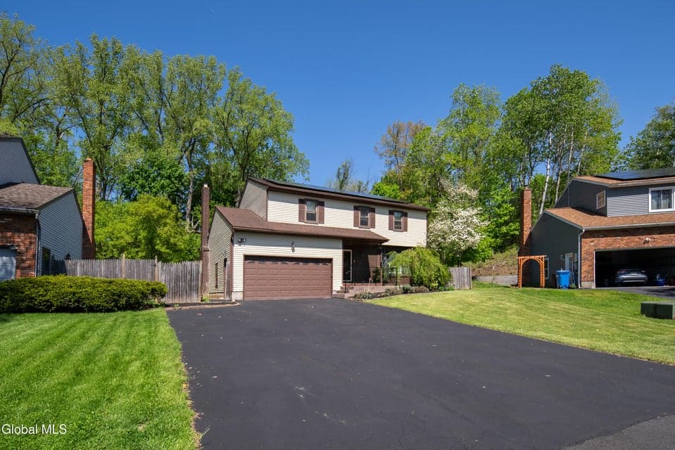 51 Aspen Circle, Albany, NY 12208, photo 1