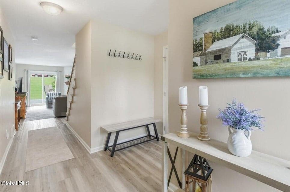 126 Bridgewood Lane, photo 3