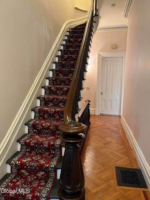 223 Lancaster Street, photo 4