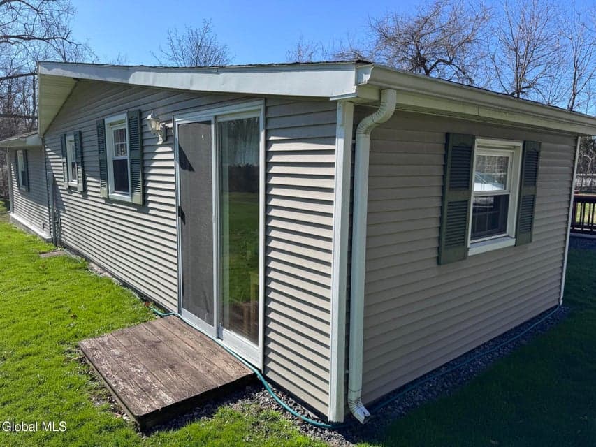 100 N Allen Street, photo 2