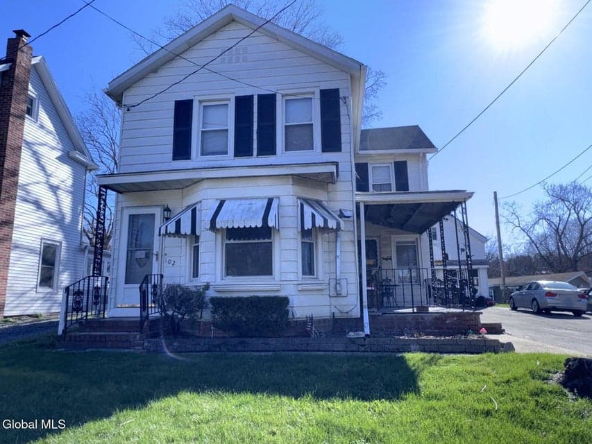 102 N Allen Street, photo 1