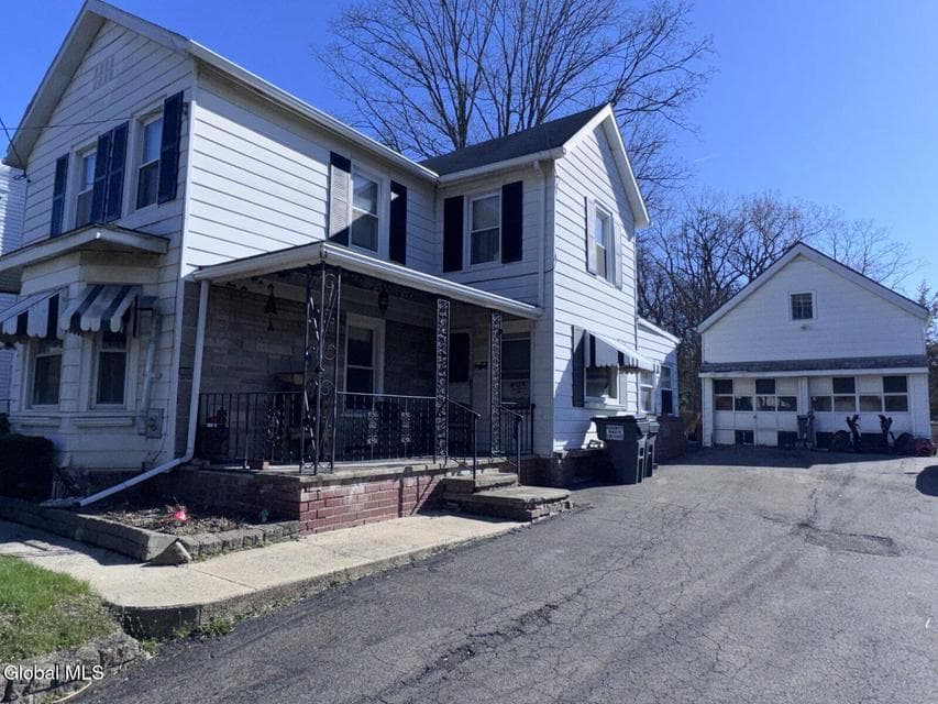 102 N Allen Street, photo 3
