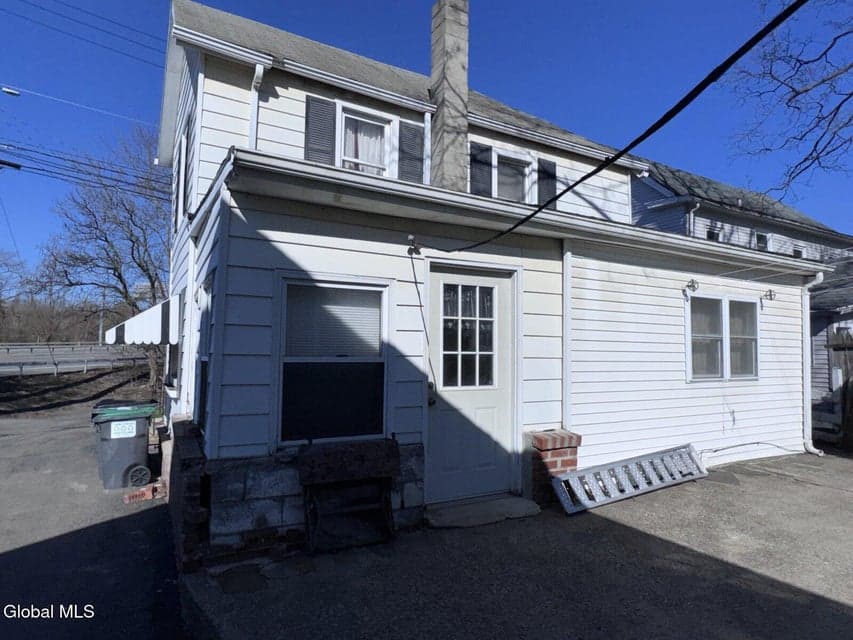 102 N Allen Street, photo 4