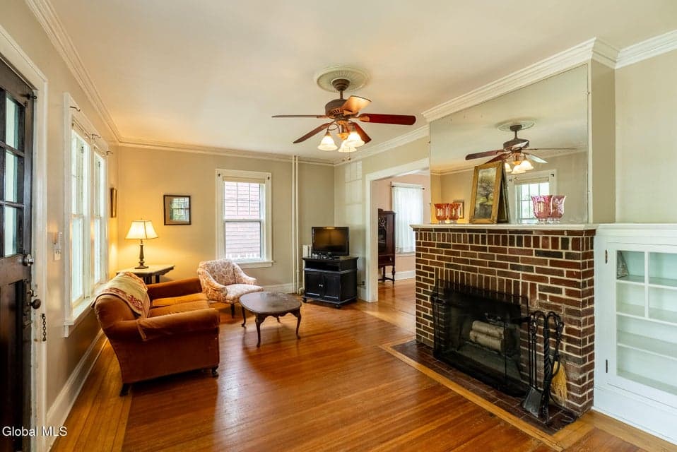 30 Bancker Street, Albany, NY 12208, photo 2