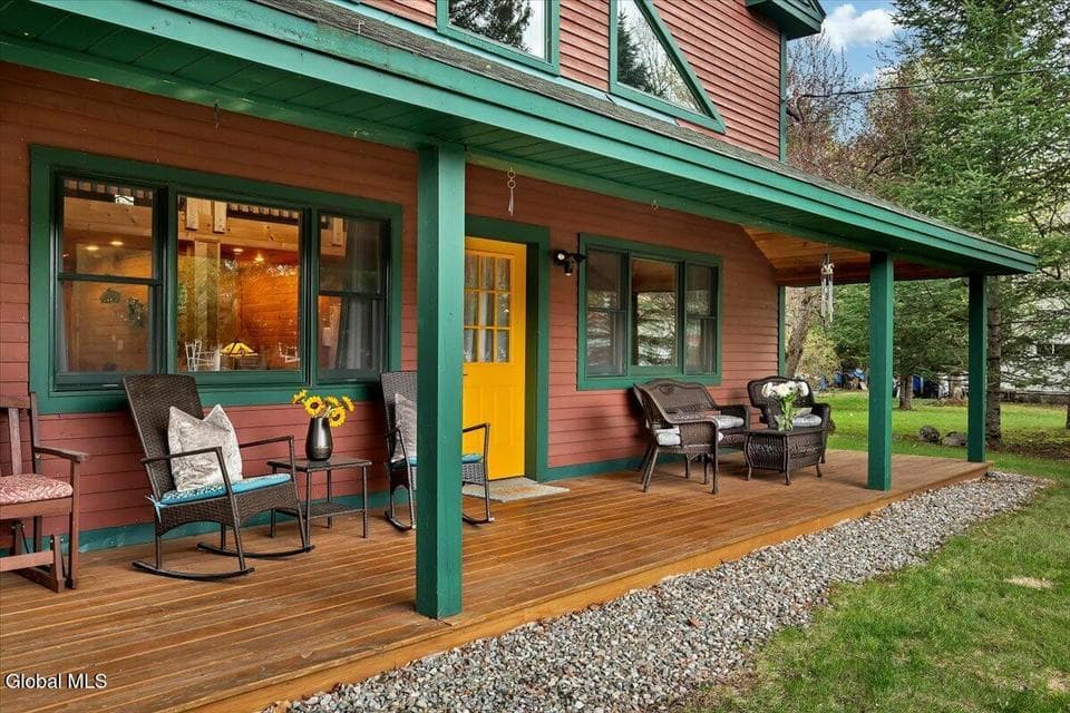 8 Red Wing Road, photo 3
