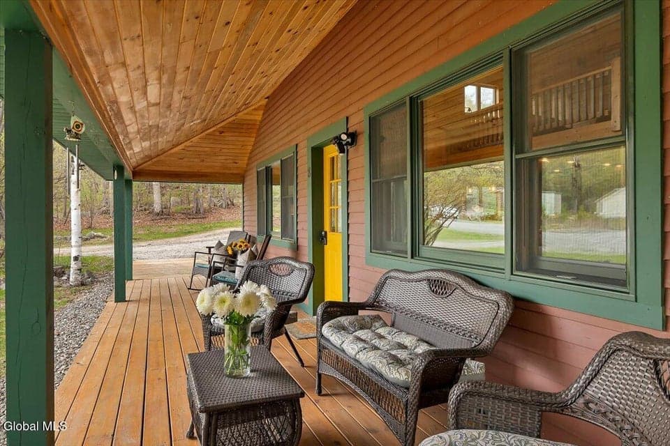 8 Red Wing Road, photo 4