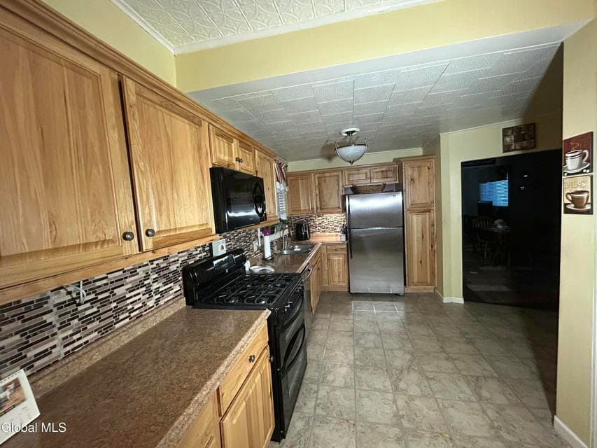 1816 4th Avenue, Watervliet, NY 12189, photo 2