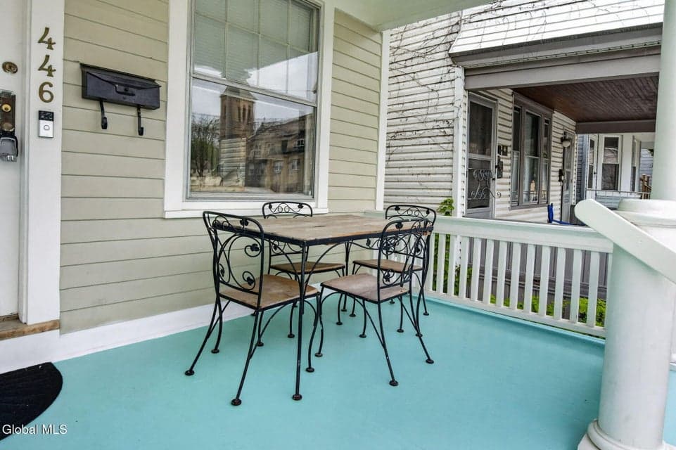 446 Yates Street, photo 4