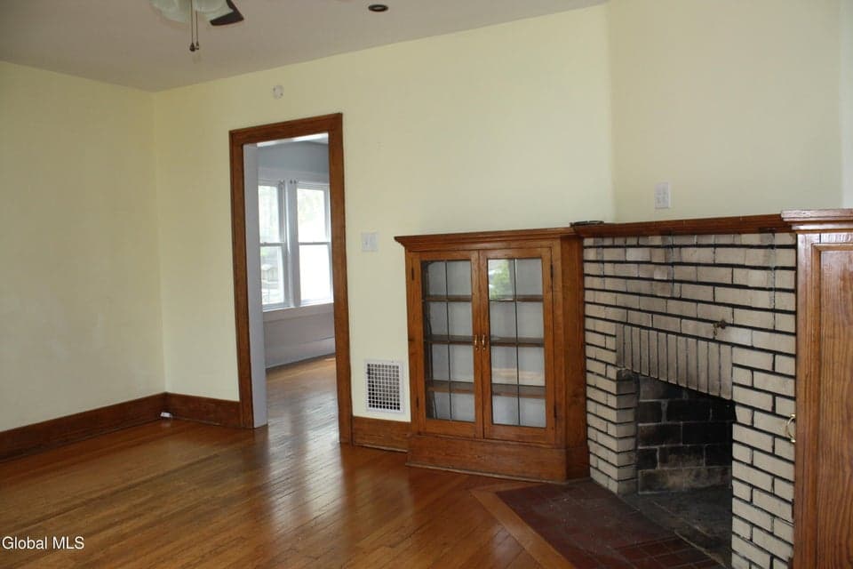 140 6th Street, photo 5