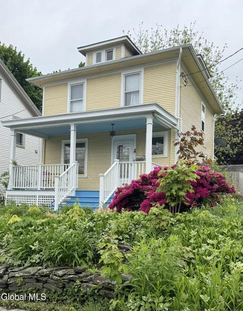 957 Columbia Street, photo 2